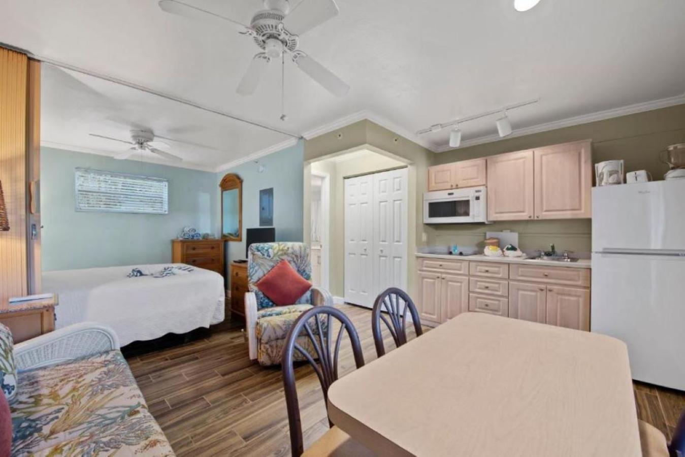 Caribbean Beach Club Fort Myers Beach Εξωτερικό φωτογραφία